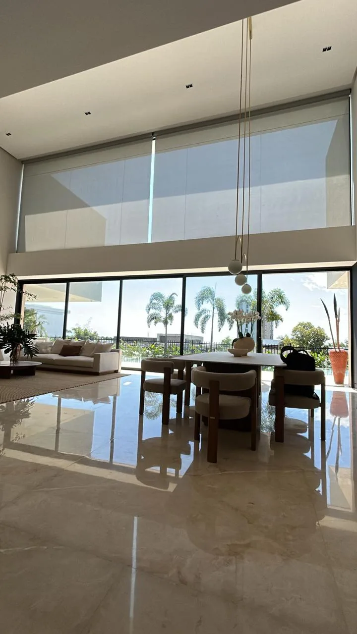 Cortinas enrollables screen en Cali: protección solar